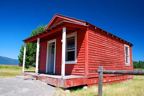 File:Fort Klamath Post Office (Klamath County, Oregon scenic images) (klaDA0018).jpg