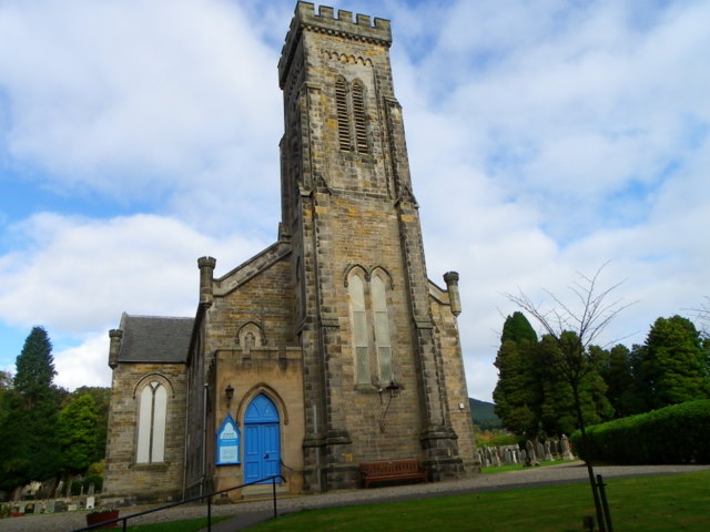 File:St Columba's Church, Dollar - geograph.org.uk - 2187681.jpg