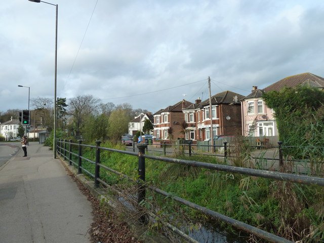 File:Pavement in Fair Oak Road - geograph.org.uk - 2709155.jpg