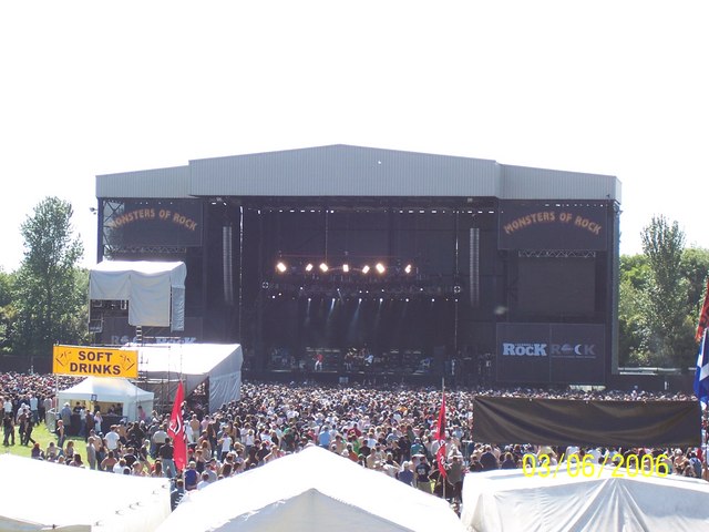 File:MK Bowl Stage.jpg