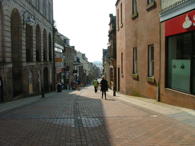 File:Guildhall Street, Dunfermline - geograph.org.uk - 2067359.jpg