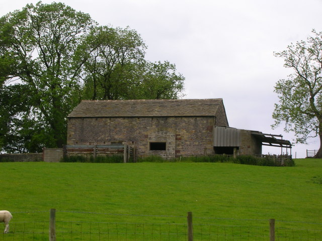 File:Barn near Pennine Way - geograph.org.uk - 1342527.jpg