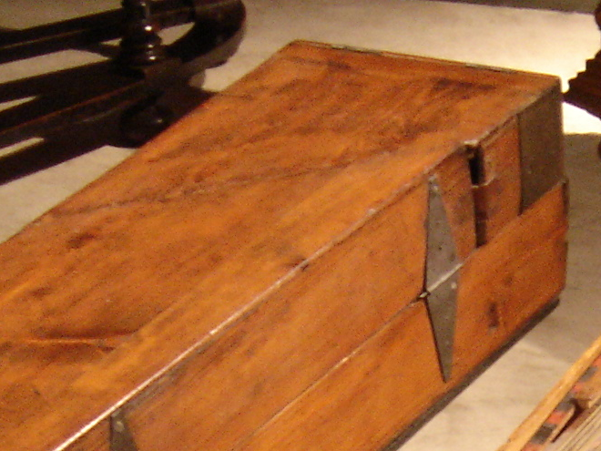 File:FoldingHarpsichordDetail.PNG