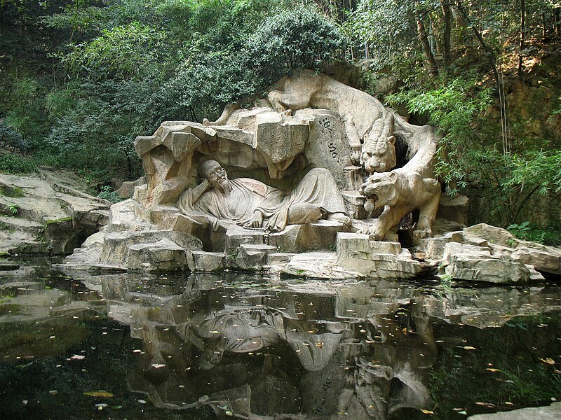 File:Tiger-spring-carvings.jpg