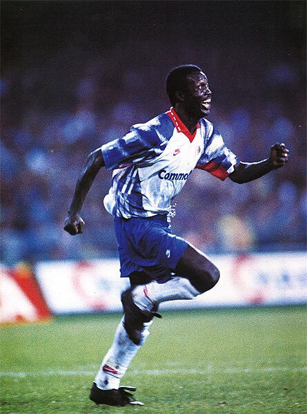 File:Coppa UEFA 1992-93 - Napoli vs PSG - George Weah.jpg