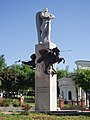 Пам'ятник князю Святославу , автори : О. Ю. Сидорук , Б. Ю. Крилов .