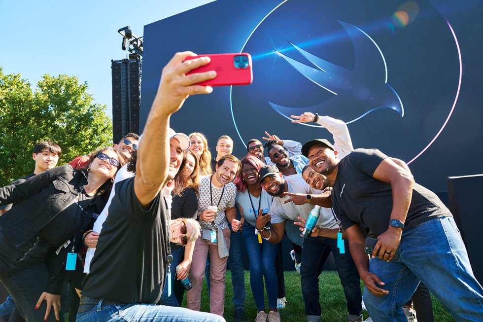 Entrepreneur Camp developers grab a group selfie with Esther Hare, senior director of Worldwide Developer Marketing.