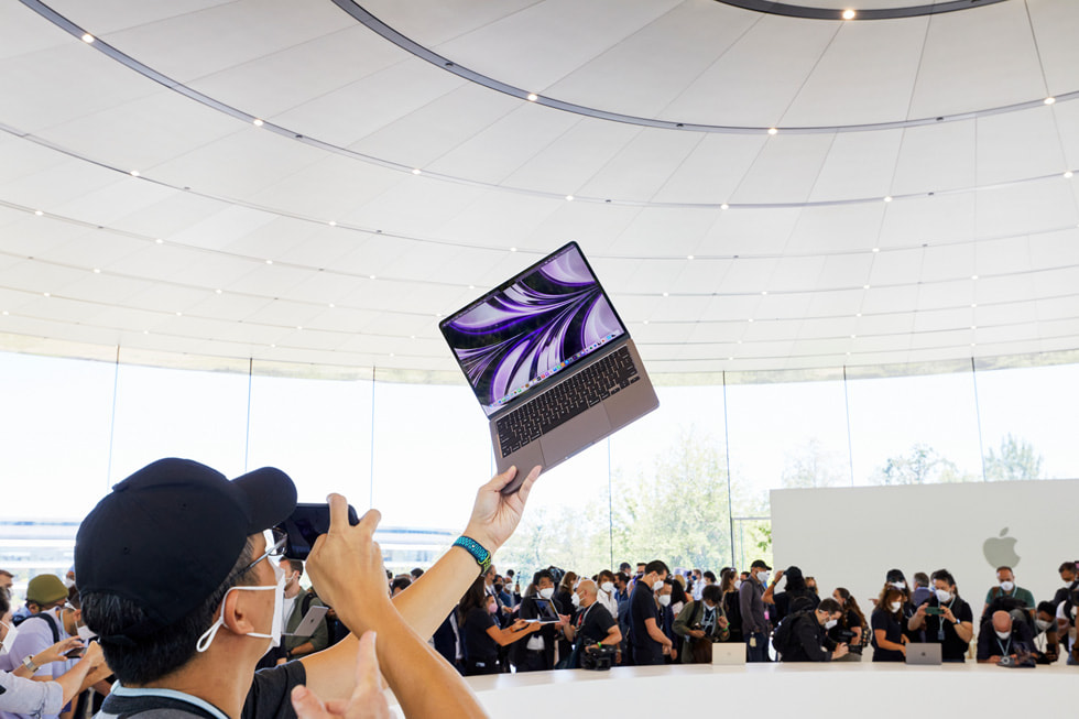 WWDC22 attendee with the new MacBook Air.