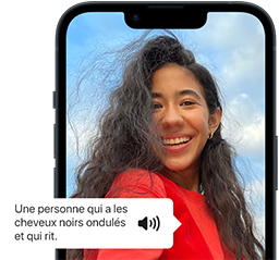 VoiceOver décrivant la photo d’une personne sur iPhone.