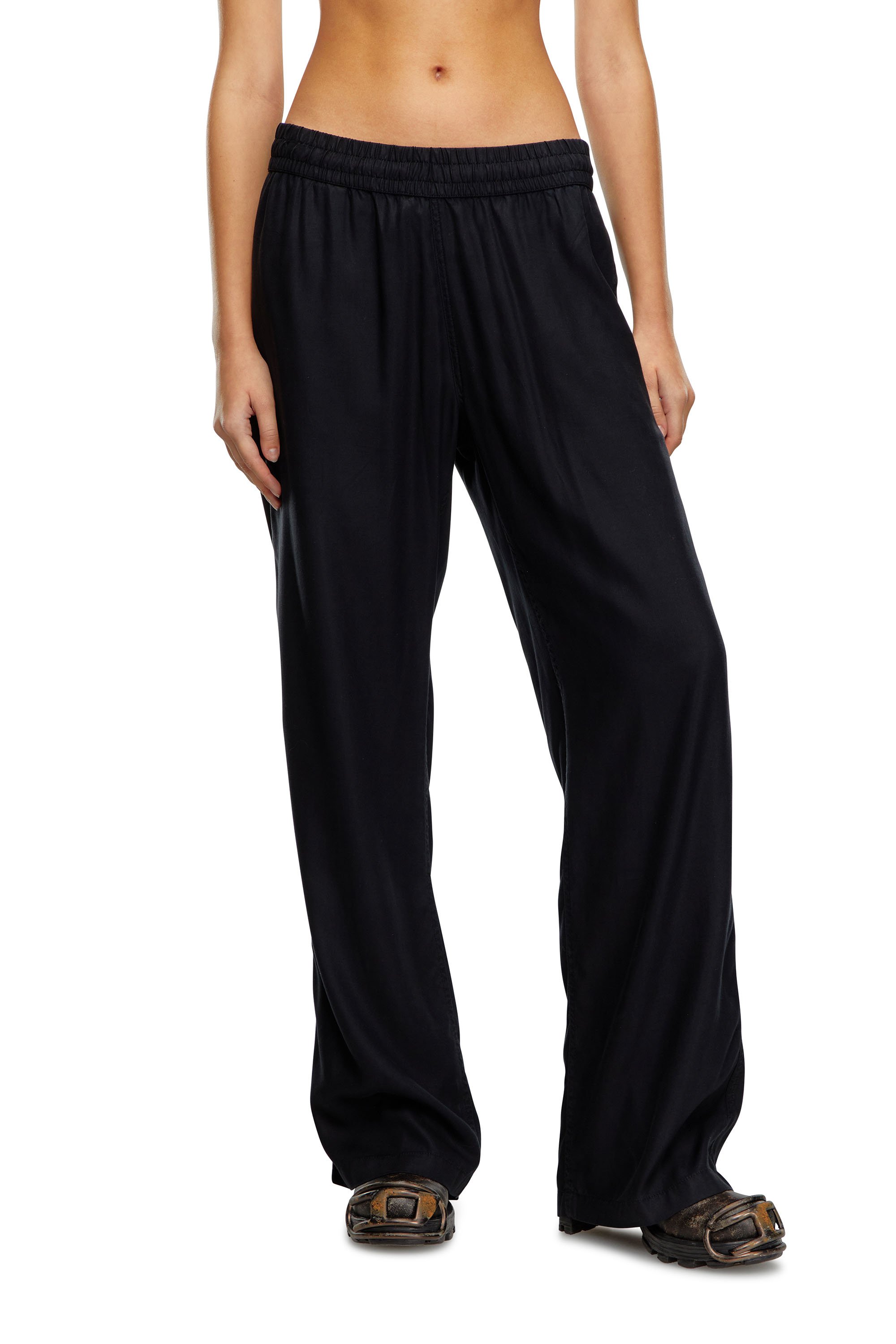 Diesel - P-DREYER-C-WN, Female Track pants in fluid twill in ブラック - Image 1