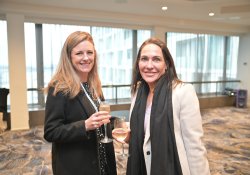 Healthcare Logistics national commercial relationship manager Carey-Anne de Goede and Onelink commercial relationship manager Rochelle Knight