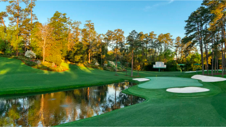 Foto de un campo de golf en el torneo Masters