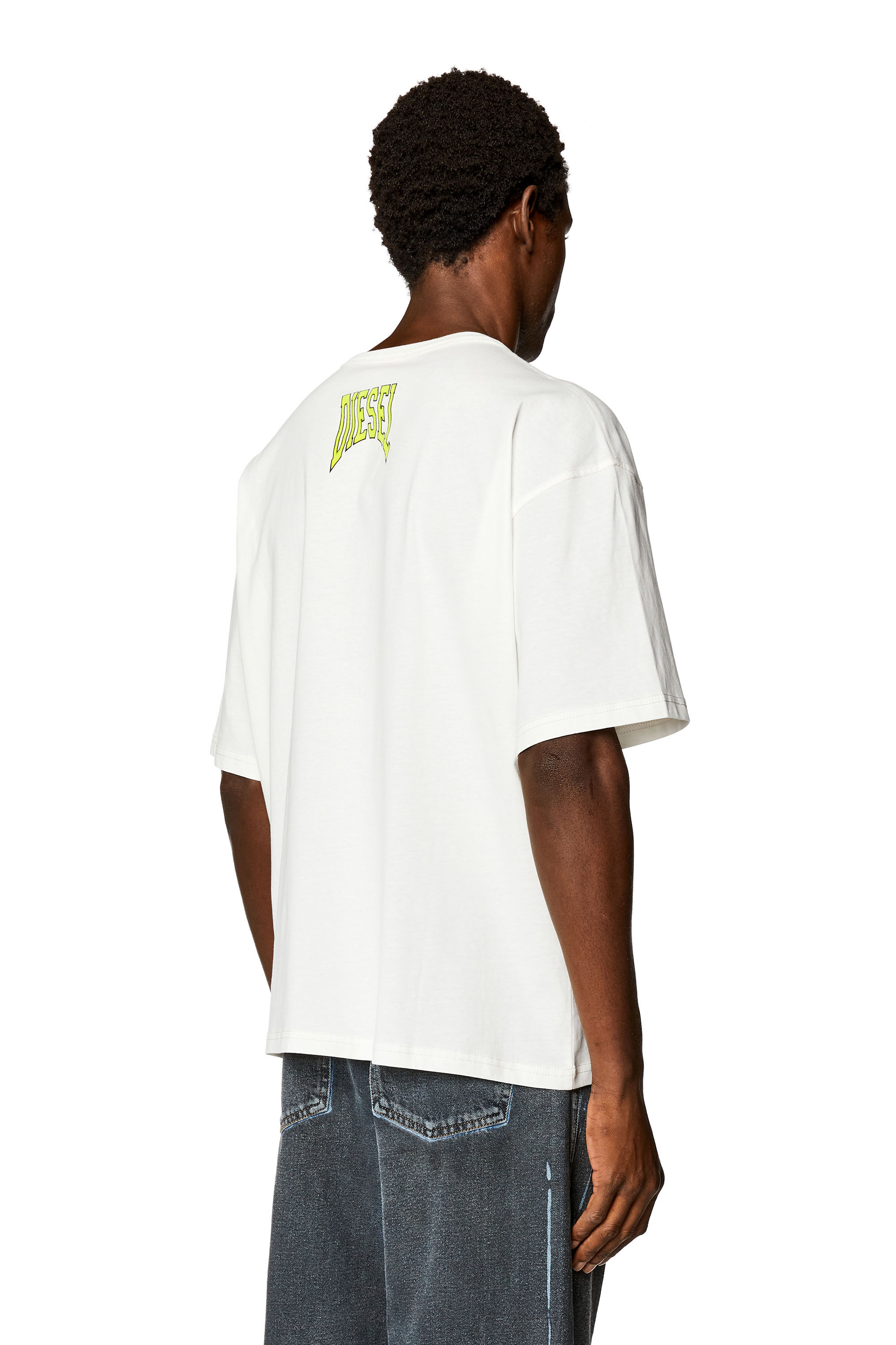 Diesel - T-BOXT-N9, Homme T-shirt à logo style universitaire en coton bio in Blanc - Image 4