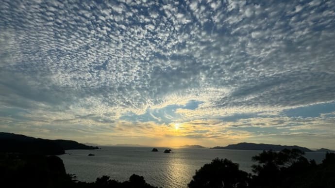 不知火海の夕景　うろこ雲