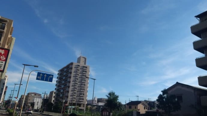 本日大阪湯里上空地震雲。