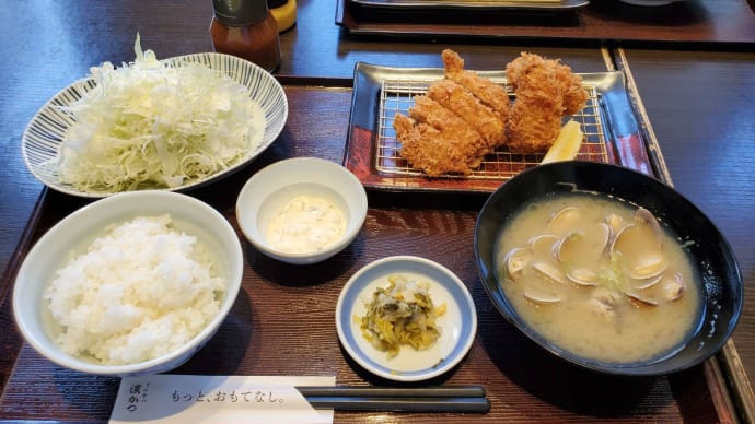 昼ご飯は「とんかつ濱かつ」で牡蠣ふらいとロースかつランチ　　晩ご飯は鯛のあら煮