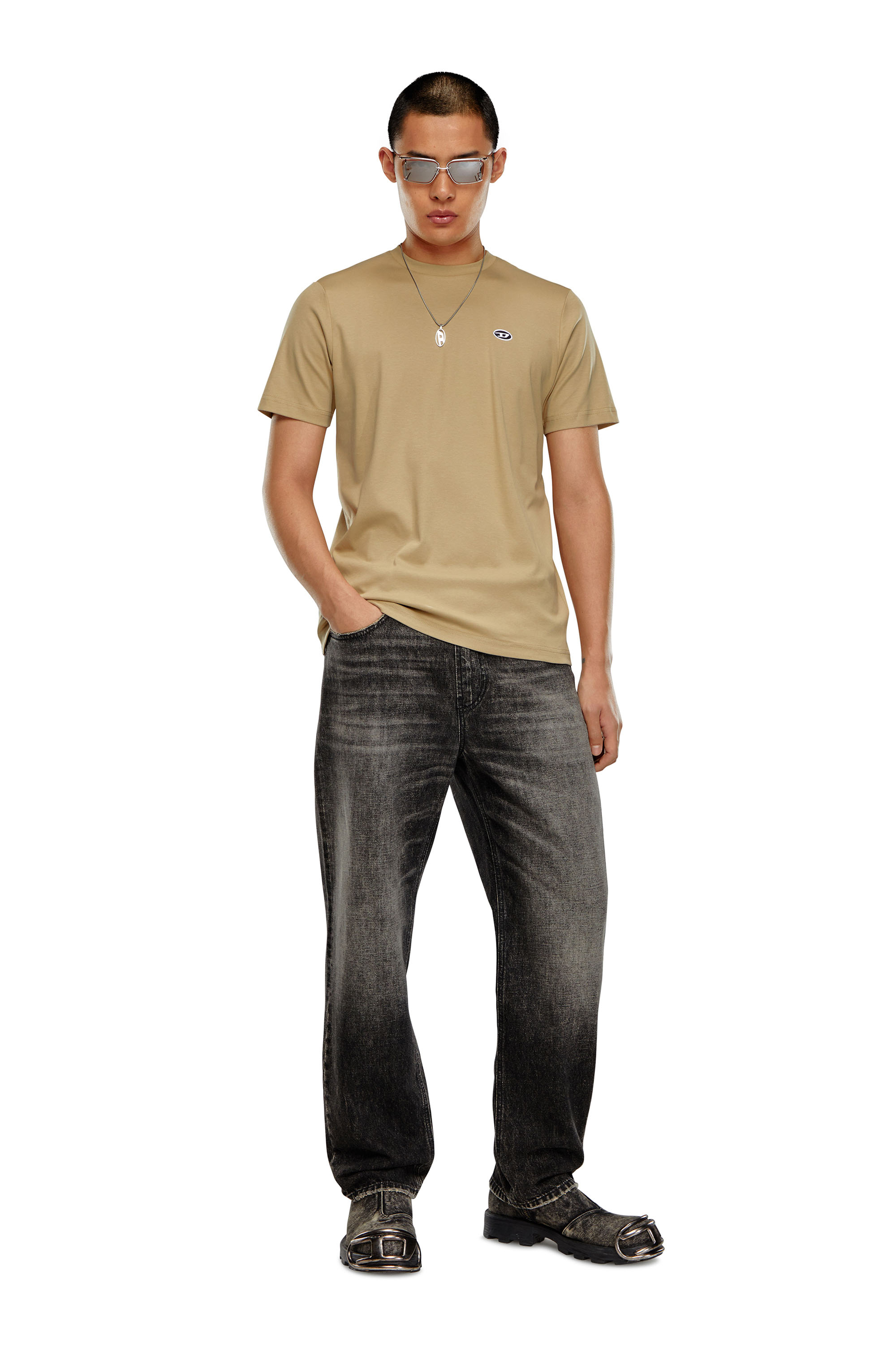 Diesel - T-JUST-DOVAL-PJ, Male T-shirt with oval D patch in Brown - Image 3