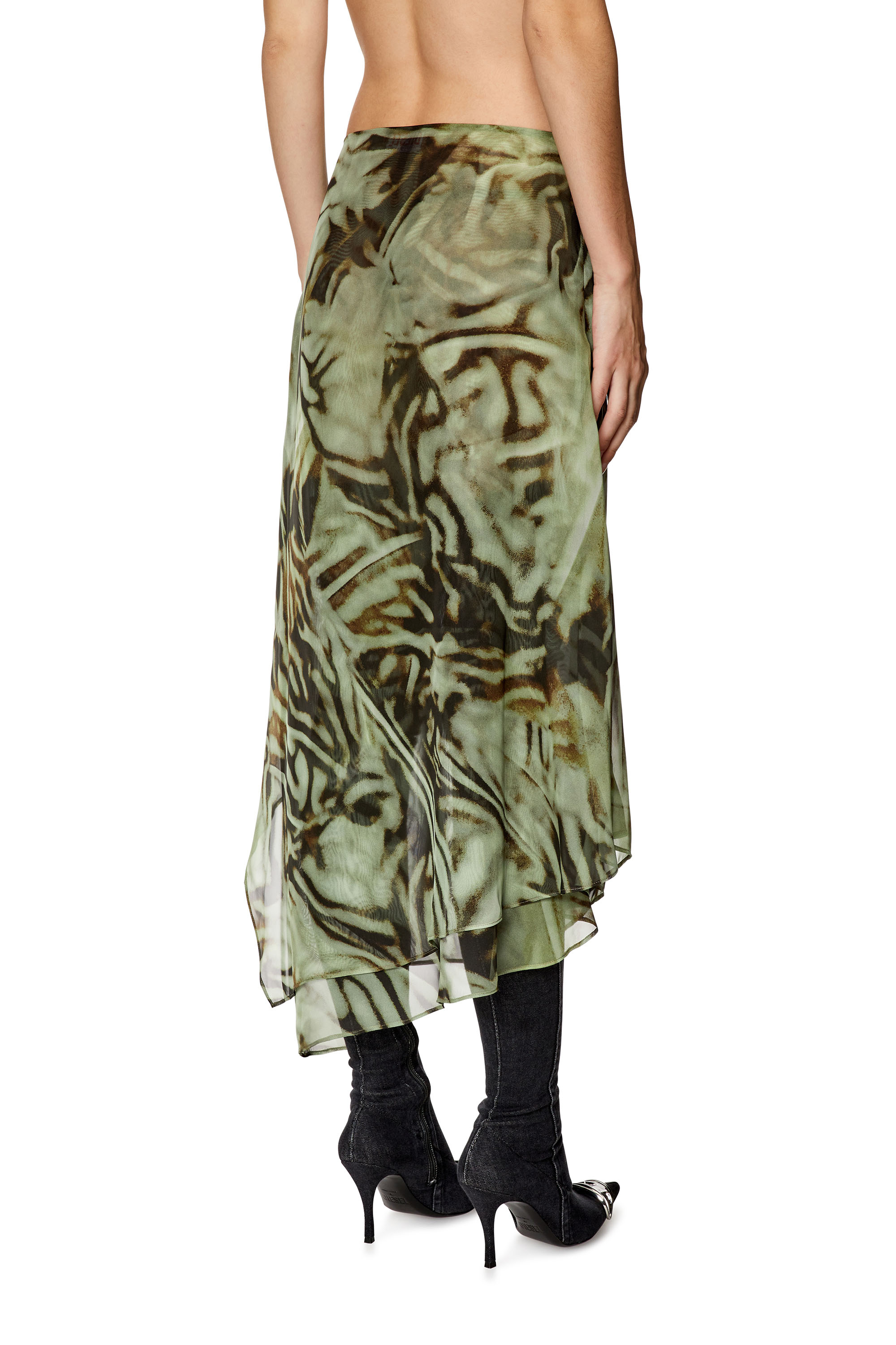 Diesel - O-STENT, Femme Jupe midi asymétrique en mousseline motif camouflage in Vert - Image 3