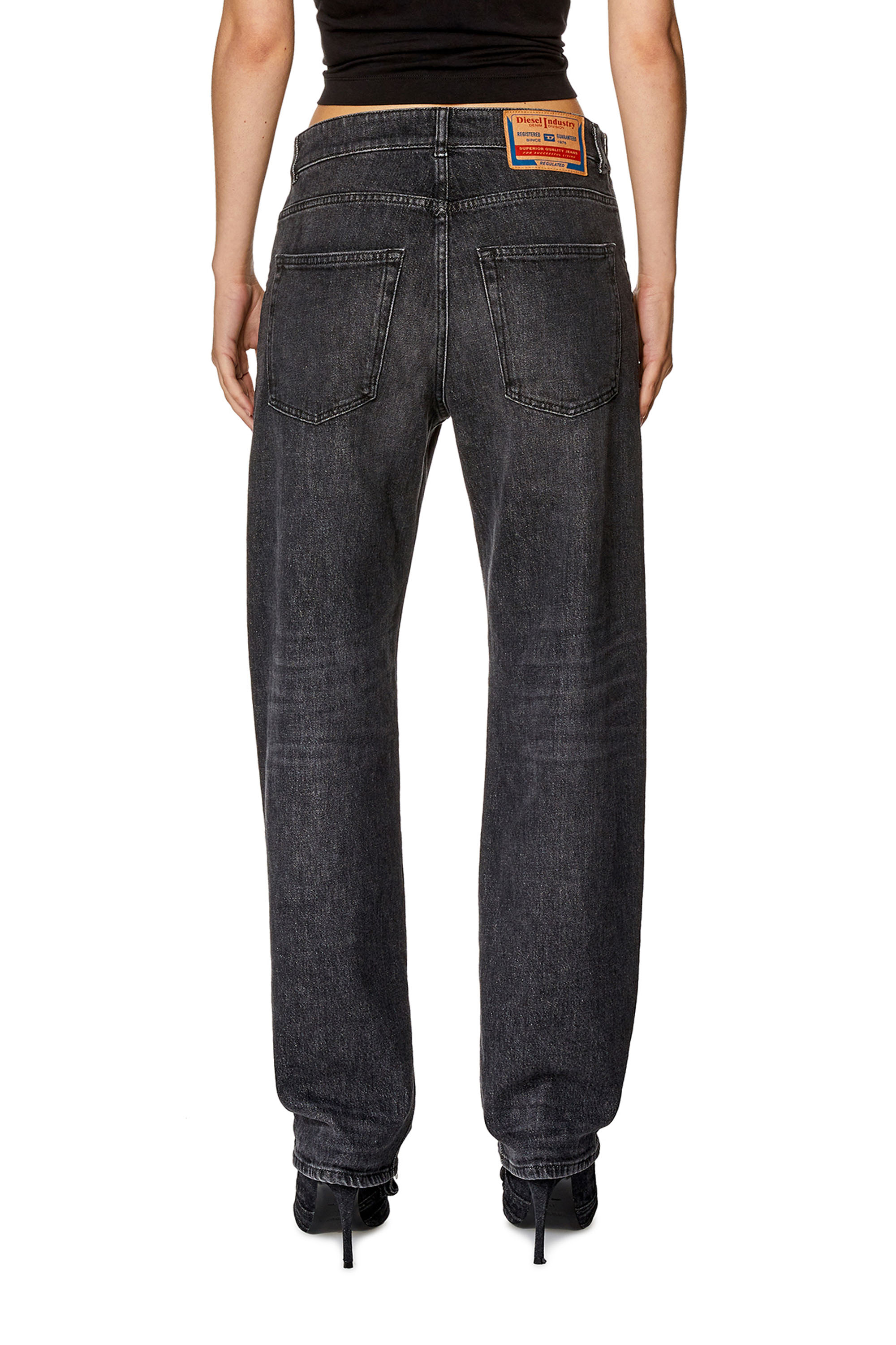 Diesel - Femme Straight Jeans D-Ark 0CKAH, Noir/Gris foncé - Image 4