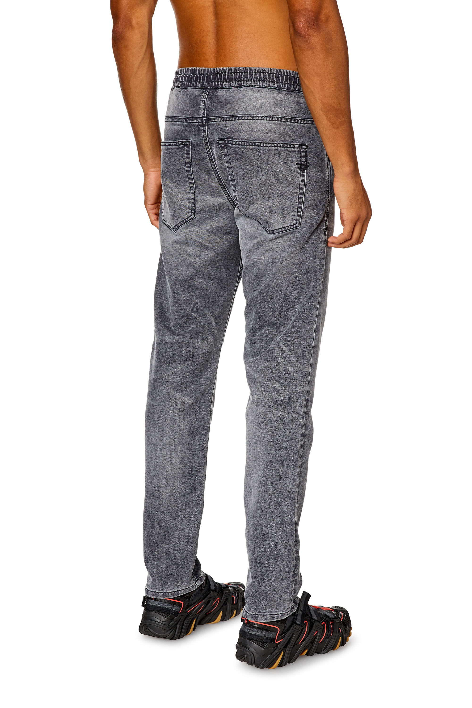 Diesel - Uomo Tapered 2030 D-Krooley Joggjeans® 068HP, Grigio - Image 4