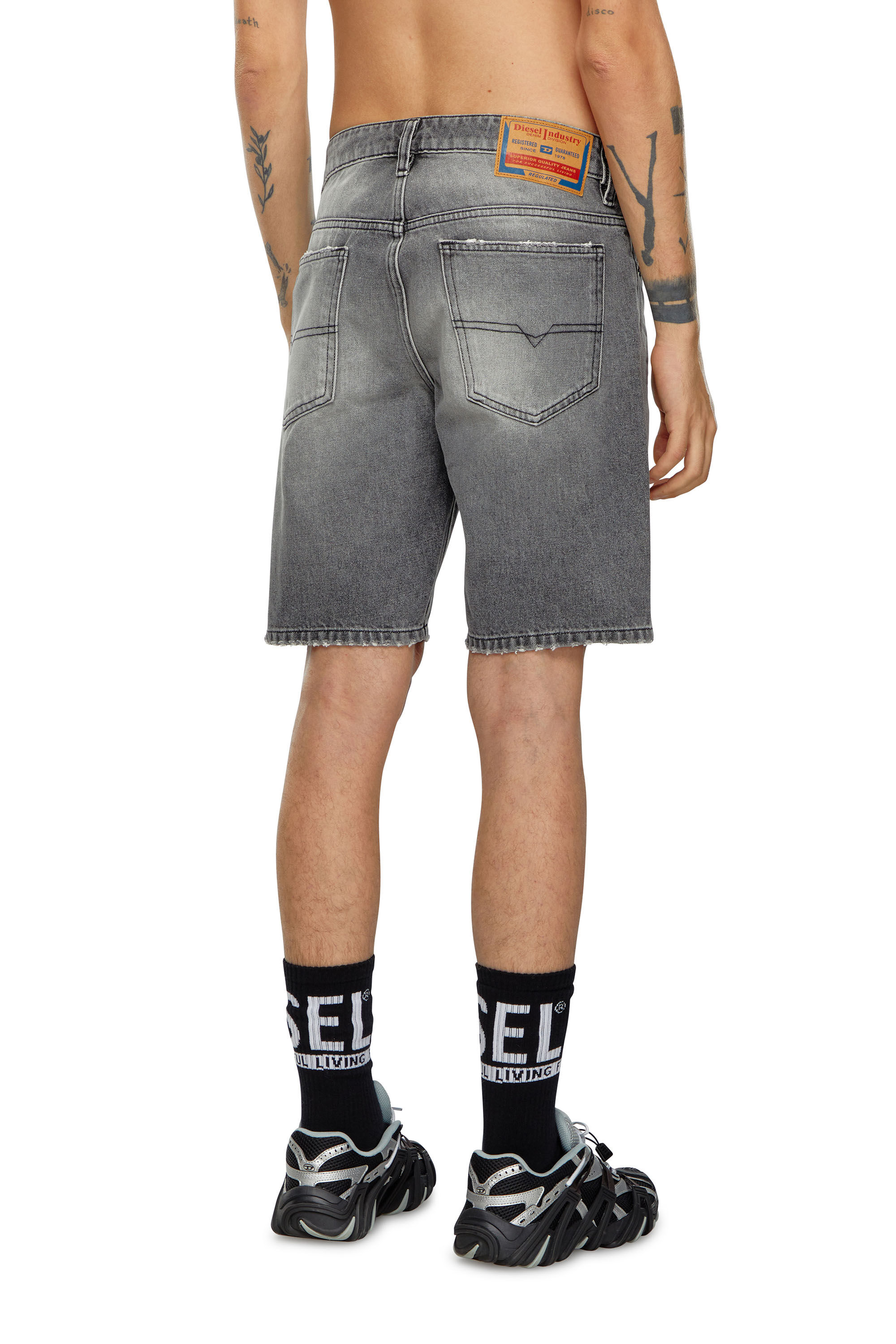 Diesel - D-FIN, Uomo Short slim in denim in Grigio - Image 4