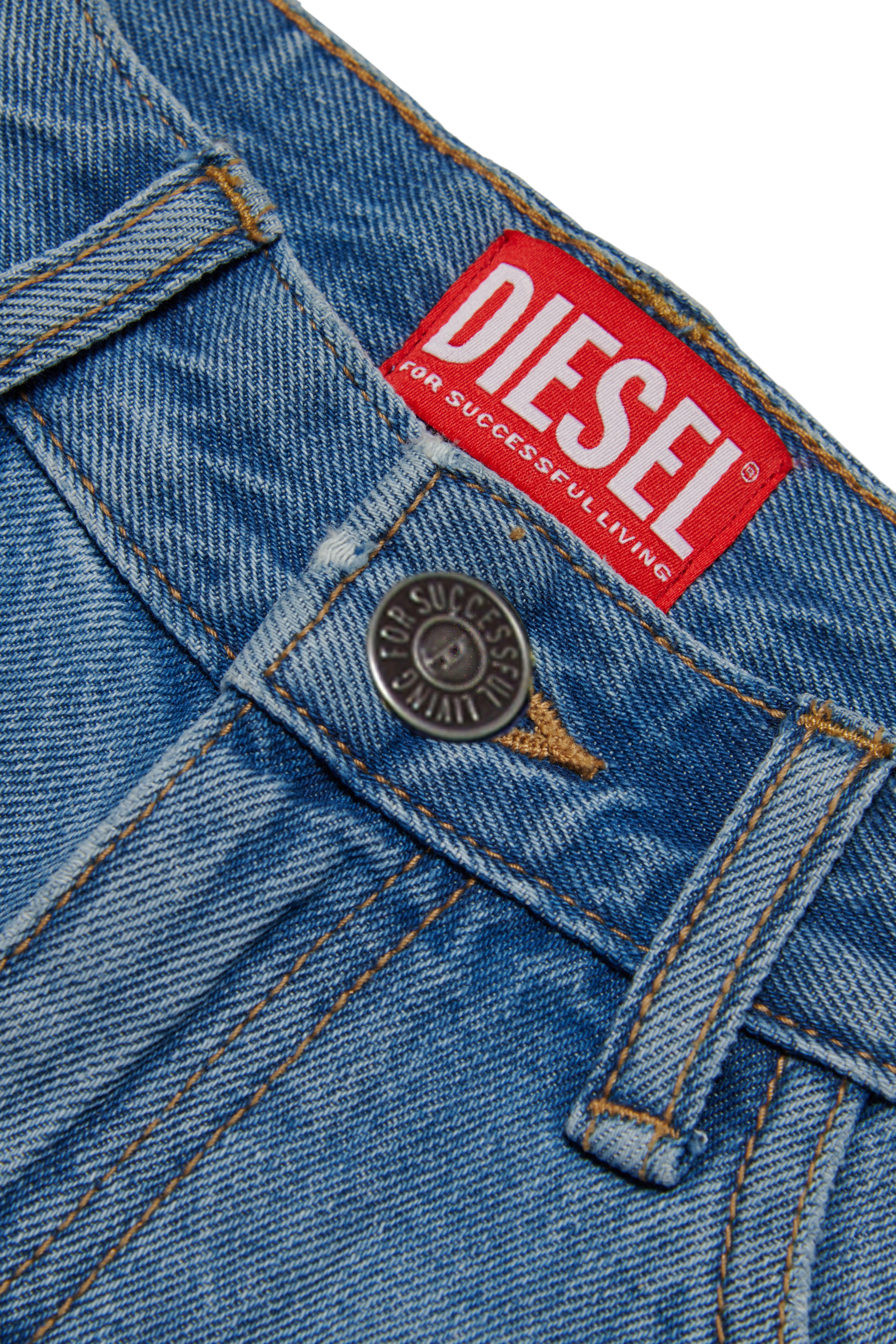 Diesel - D-MACS-SH-J, Herren Bermudashorts aus Denim in Blau - Image 2