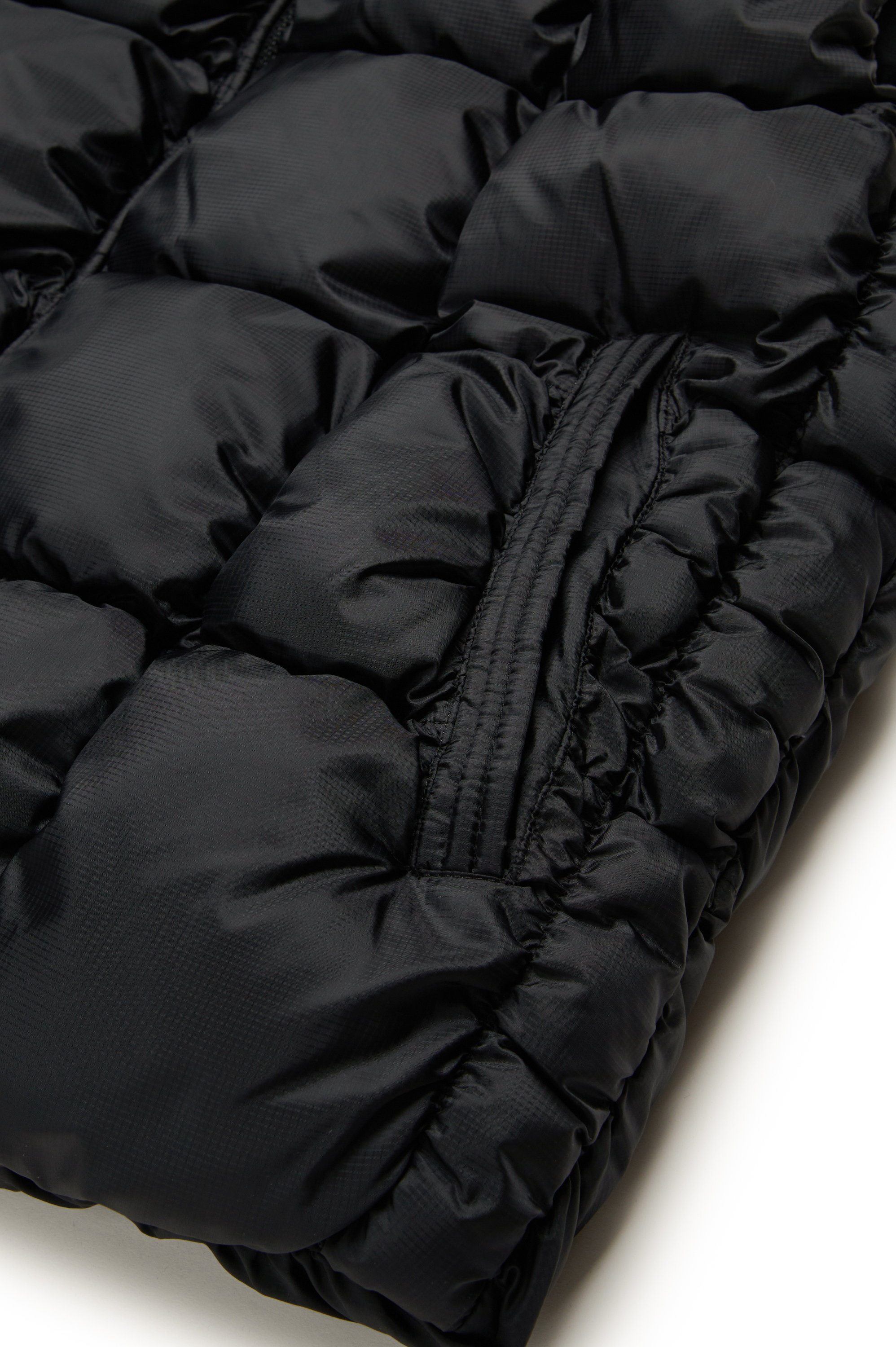 Diesel - JRAMBO, Unisex Puffer-Weste mit Karo-Steppung in Schwarz - Image 4