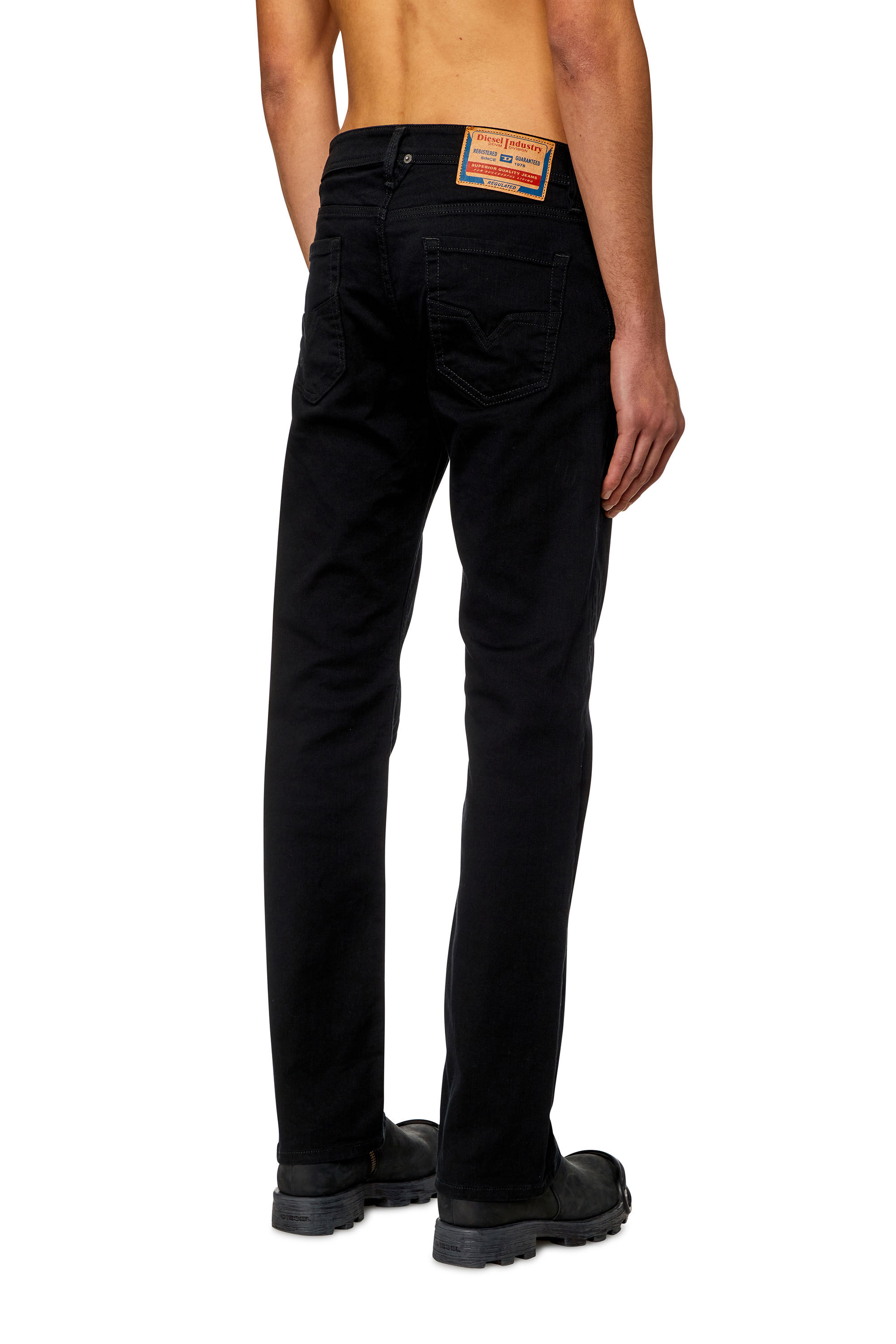 Diesel - Straight Jeans 1985 Larkee 0688H, Hombre Straight Jeans - 1985 Larkee in Negro - Image 4