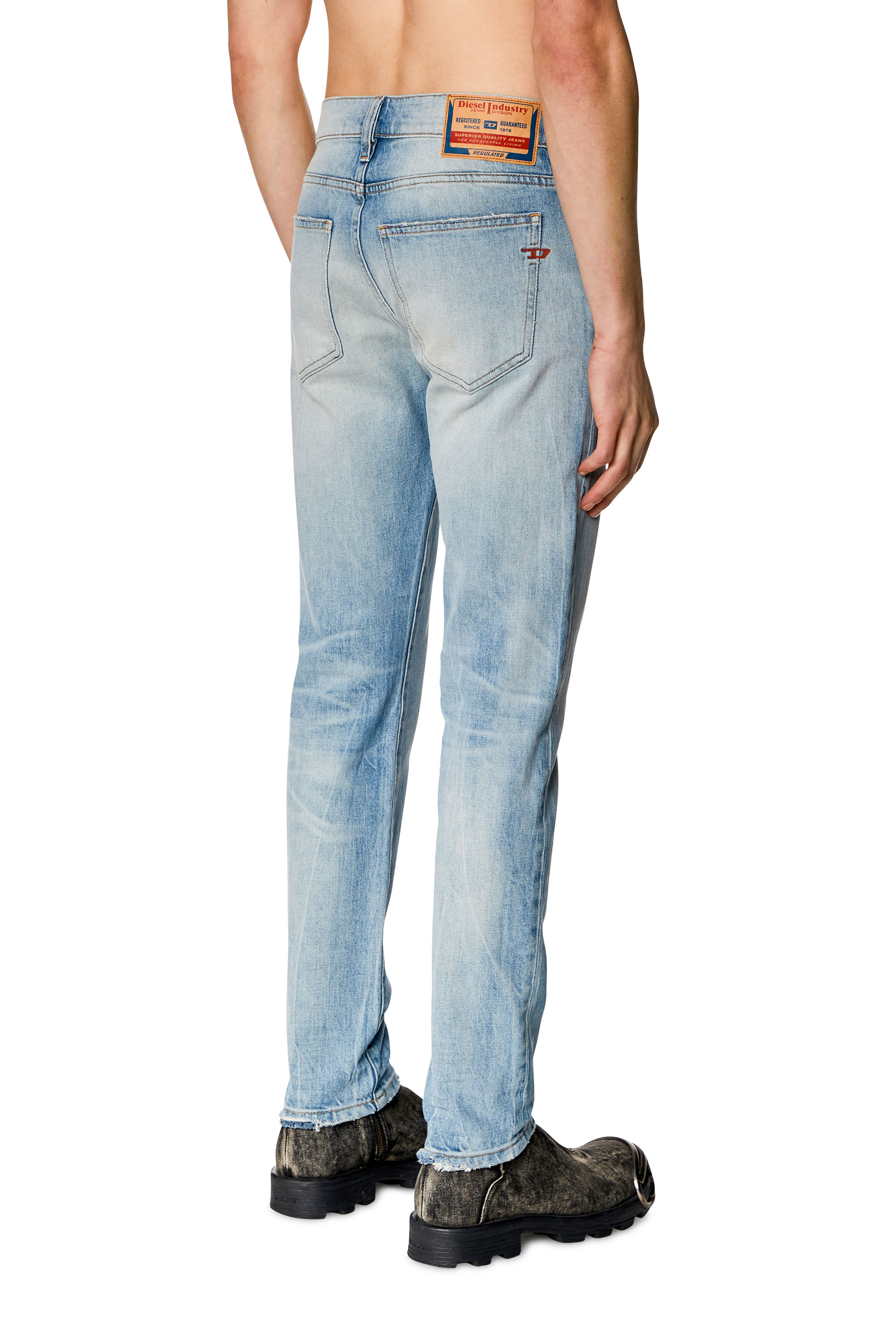 Diesel - Homme Slim Jeans 2019 D-Strukt 0DQAB, Bleu Clair - Image 4