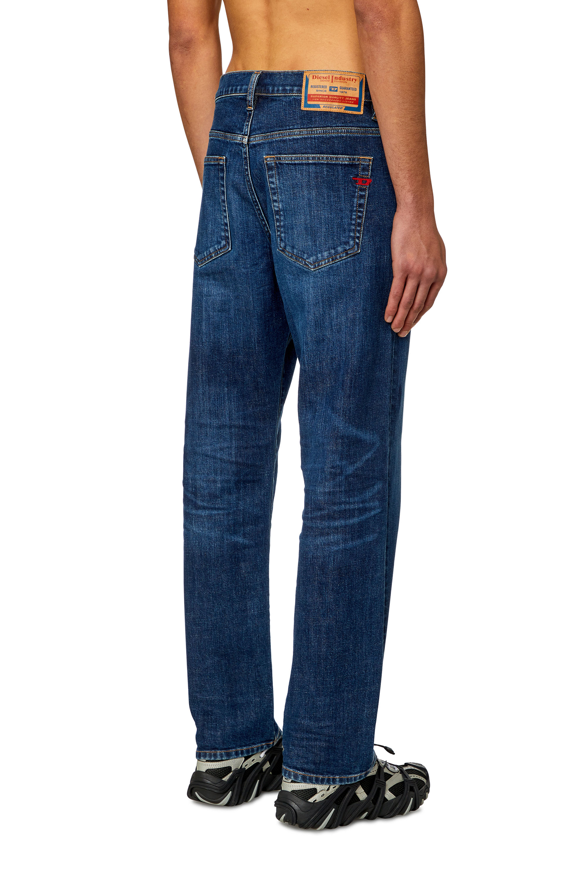 Diesel - Homme Straight Jeans 2020 D-Viker 0PFAZ, Bleu Foncé - Image 4