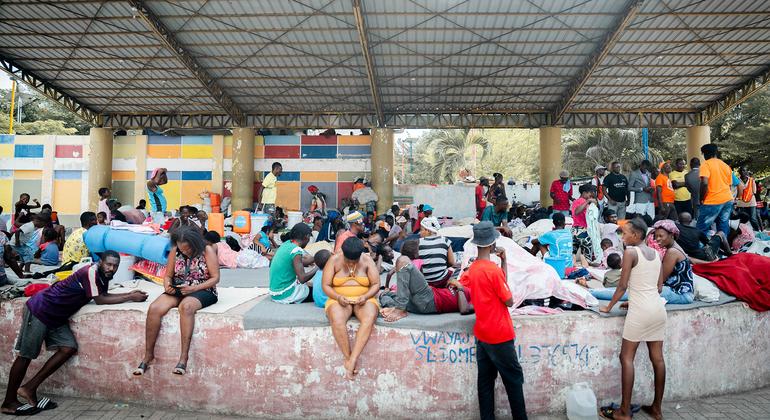 Lugar provisional para desplazados internos en Léogâne, Haití.