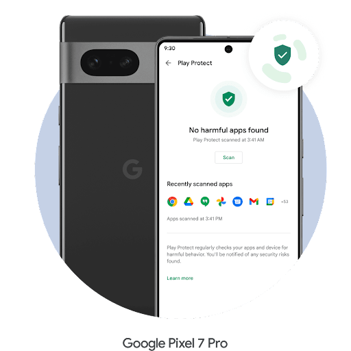 หน้าจอโทรศัพท์ Android ที่เปิด Google Play Protect อยู่ โล่สีเขียวมีไอคอนเครื่องหมายถูกติดสว่างพร้อมข้อความ "ไม่พบแอปที่เป็นอันตราย" แจ้งว่าโทรศัพท์ของผู้ใช้ปลอดภัยดี