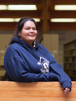 Una joven indígena que aprendió a programar de forma autodidacta abre las puertas a su comunidad