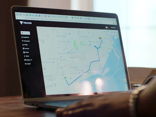 La interfaz de Google Maps Platform dentro de la aplicación de Truckr