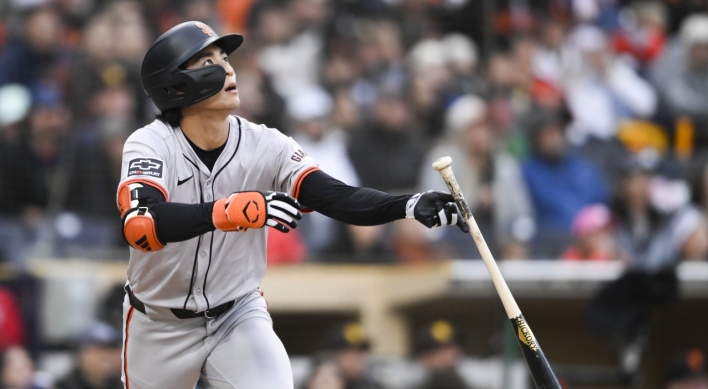 Giants rookie Lee Jung-hoo hits 1st MLB home run