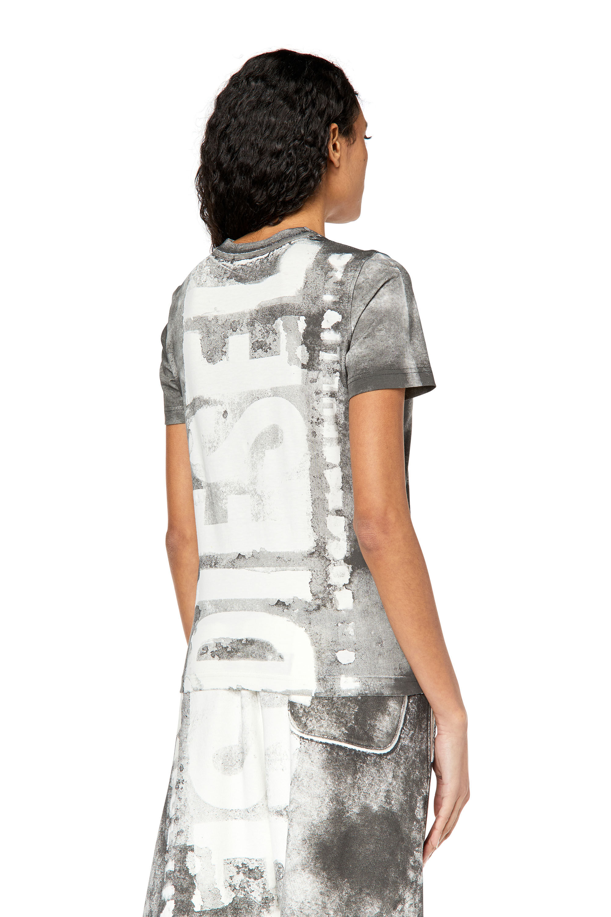 Diesel - T-REG-G1, Woman T-shirt with bleeding-effect logo in Grey - Image 4