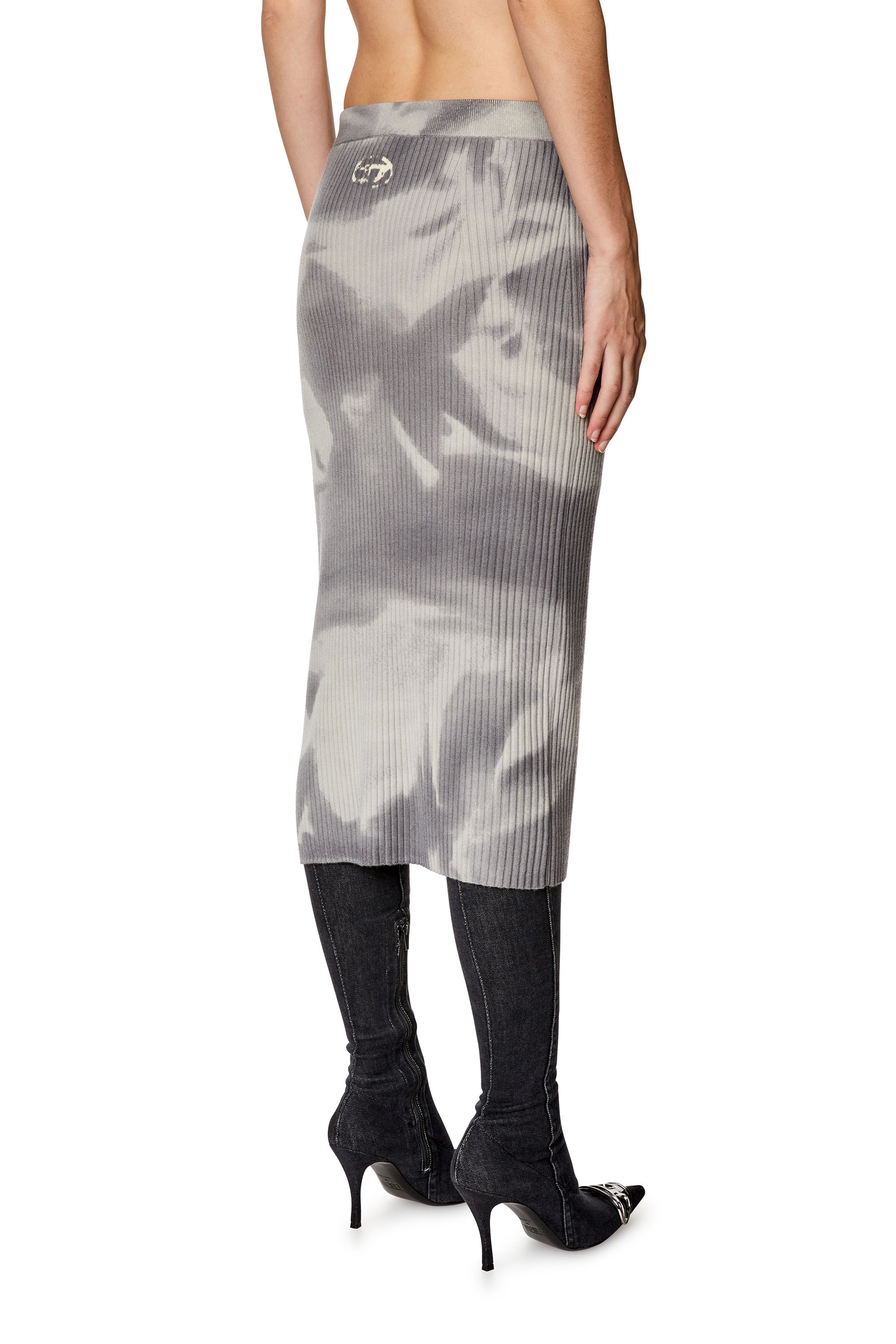 Diesel - M-BETTY, Mujer Falda midi tejida con lana con estampado de camuflaje in Gris - Image 3