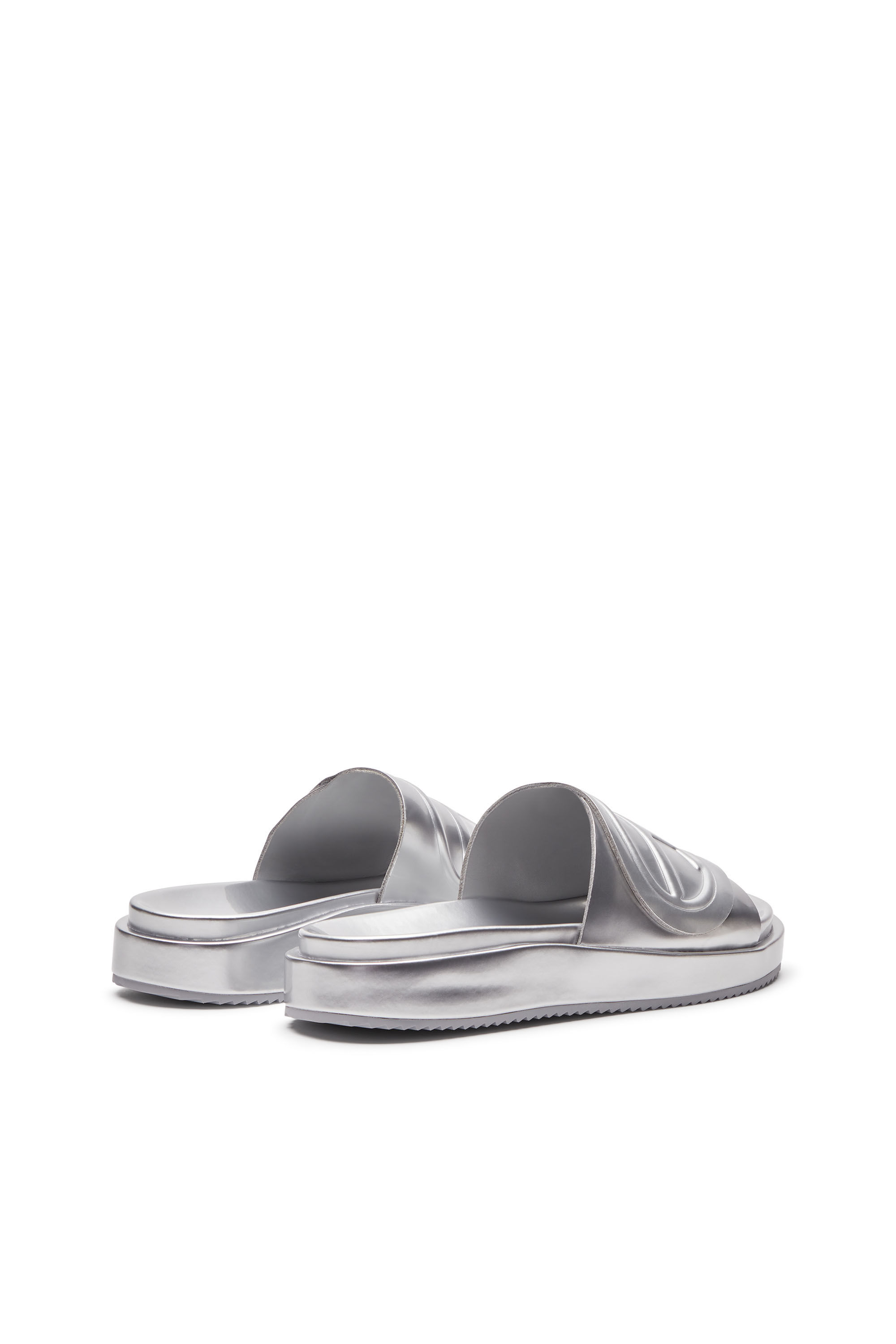Diesel - SA-SLIDE D OVAL W, Woman Sa-Slide D-Metallic slide sandals with Oval D strap in Silver - Image 3