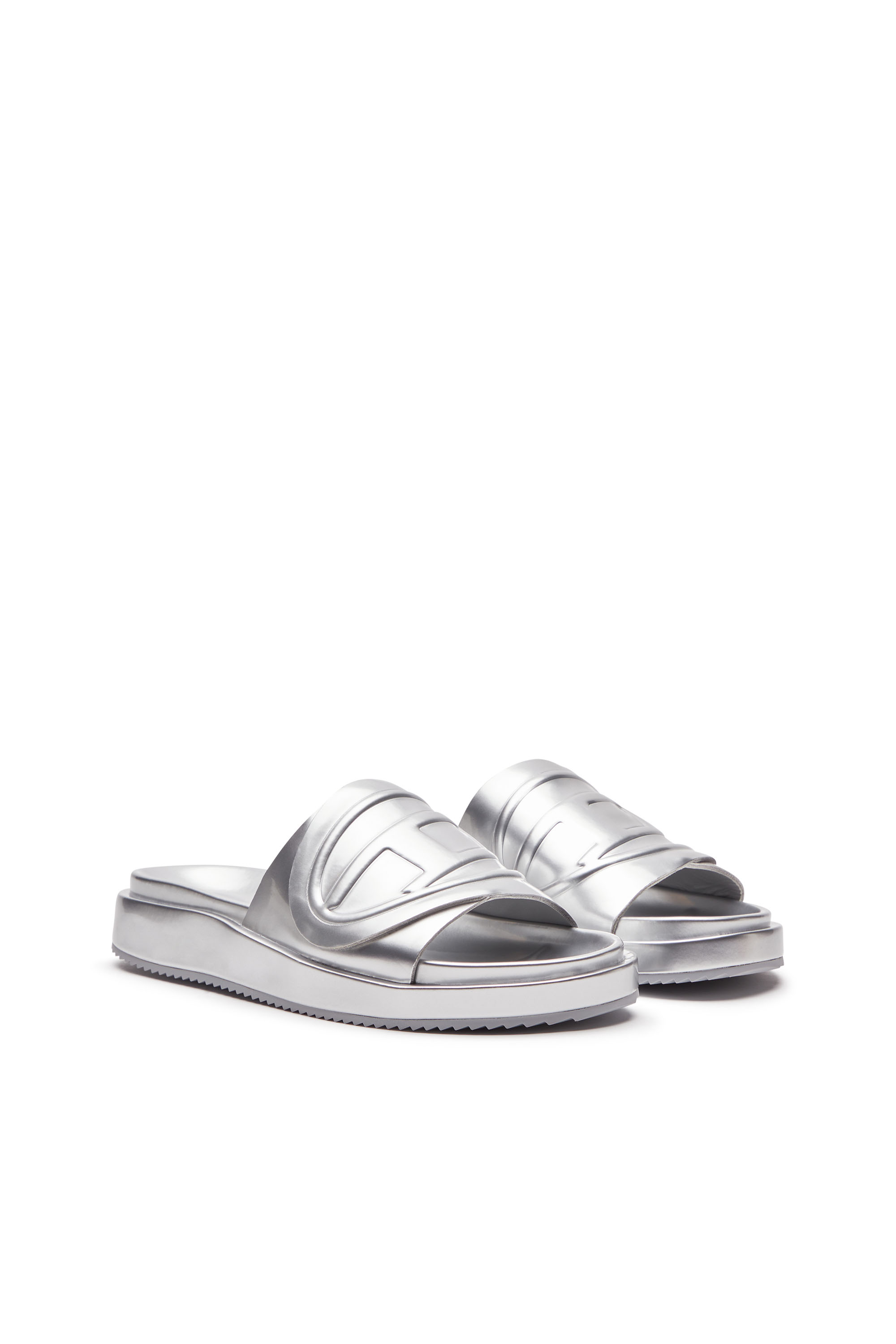 Diesel - SA-SLIDE D OVAL W, Woman Sa-Slide D-Metallic slide sandals with Oval D strap in Silver - Image 2
