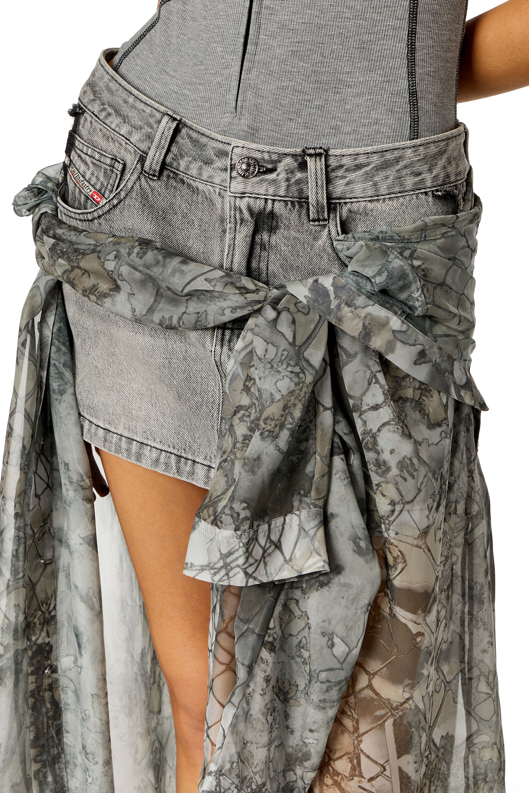 Diesel - O-JEANY, Mujer Minifalda en denim con capa de chifón in Gris - Image 4