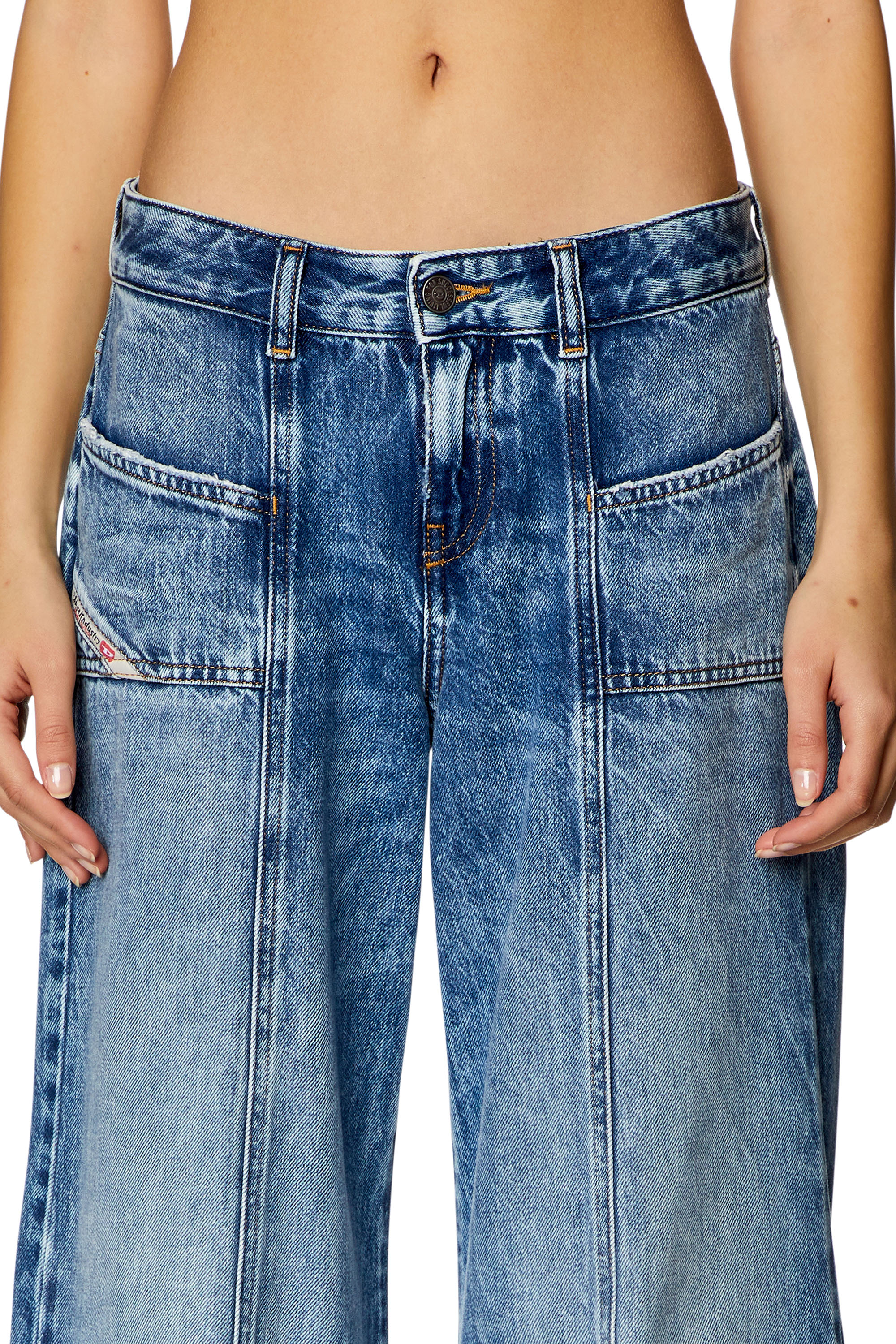 Diesel - Bootcut and Flare Jeans D-Akii 09H95, Mujer Bootcut y Flare Jeans - D-Akii in Azul marino - Image 4